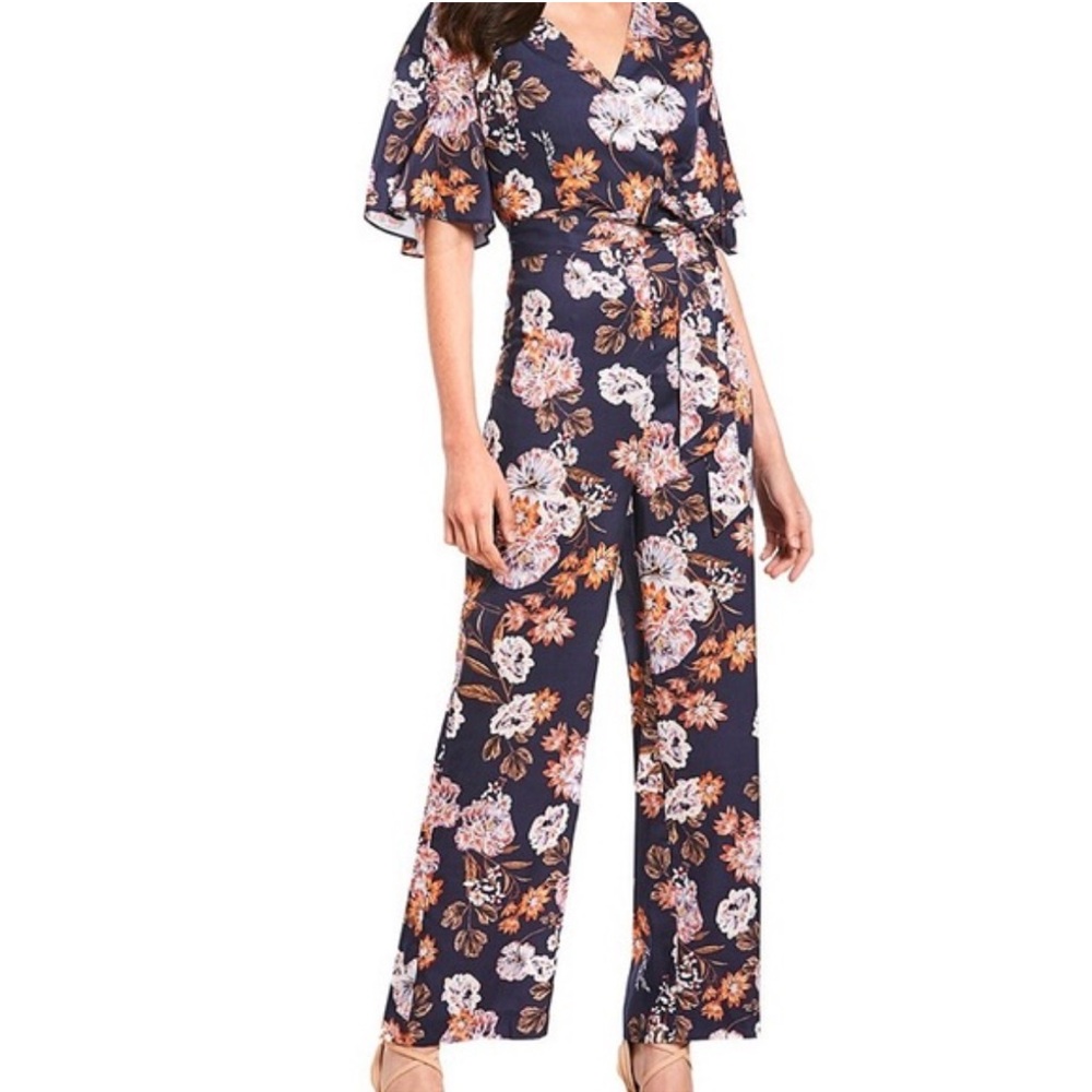 Gianni Bini Size 6 Floral Navy Wide Leg Wrap Style‎ Jumpsuit